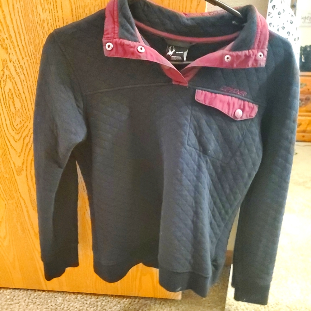 Spyder pink and black 1/4 button up